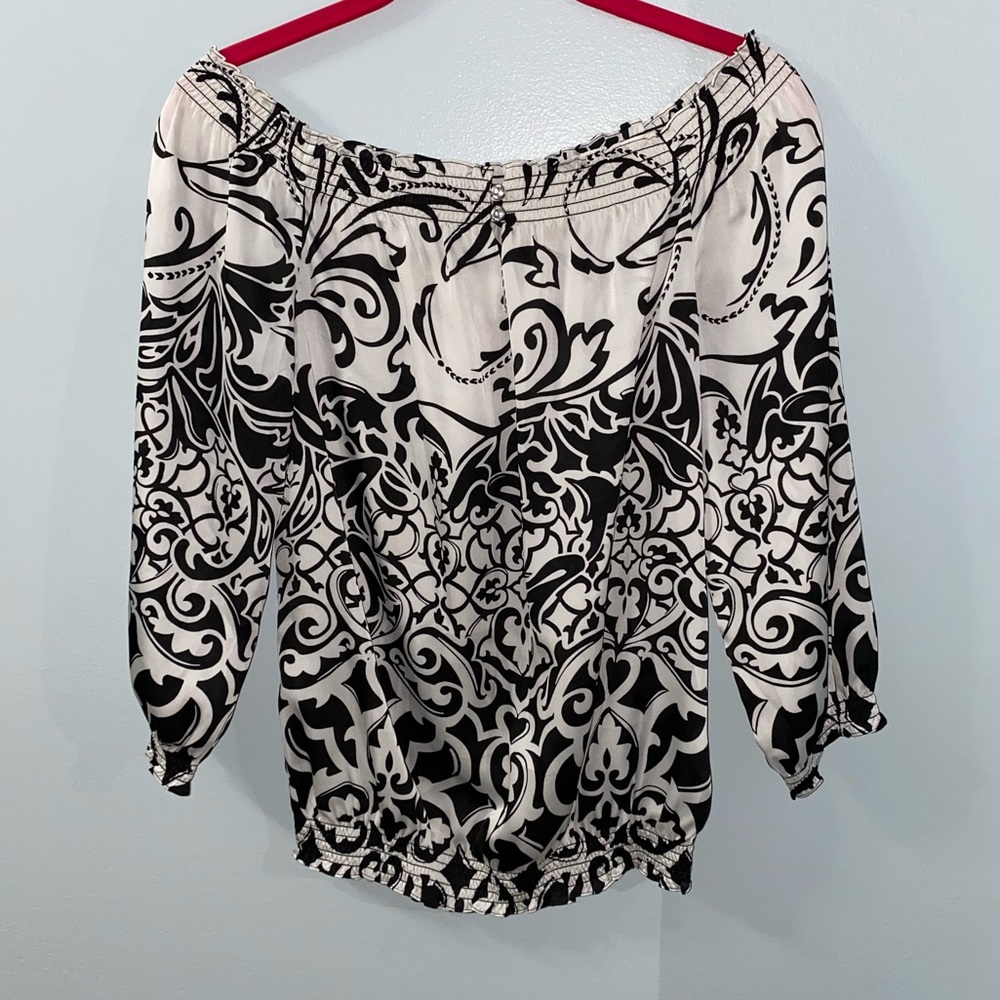 White House Black Market 3/4 Sleeve Top